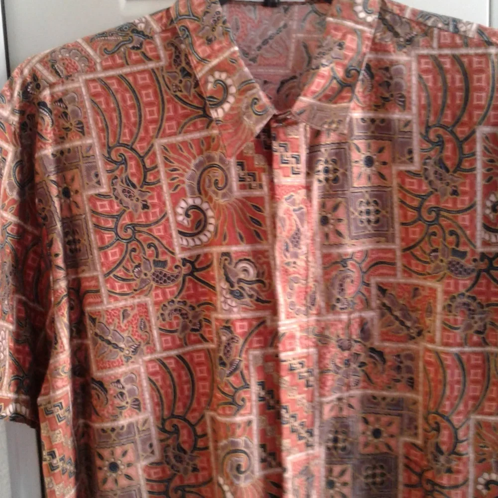 Batik Semar Mens Short Sleeve Button Down Shirt - Picture 2 of 4